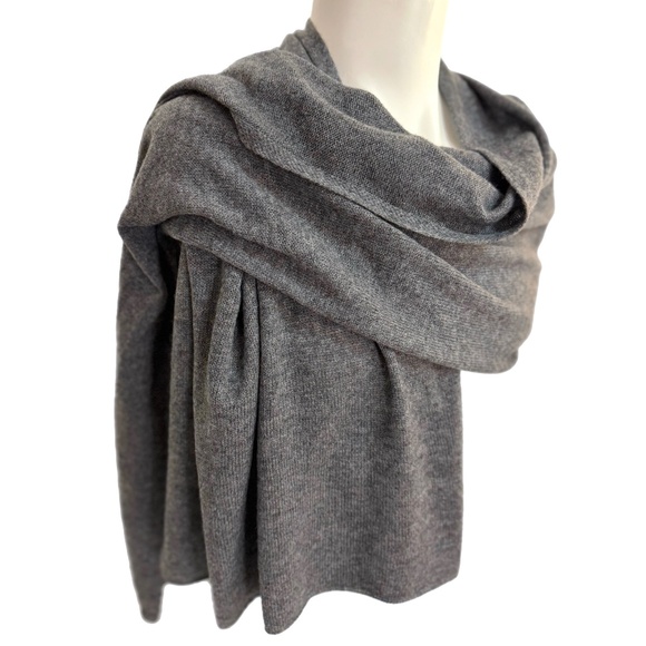 Lemon Oversized Wool–Cashmere Wrap – Heather Grey Shawl - Picture 7 of 10